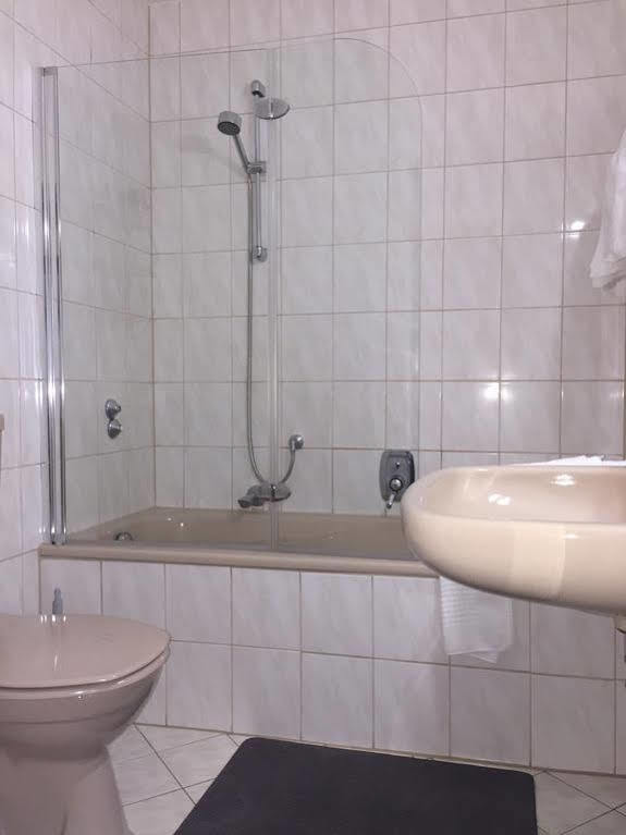 Hotel & Reitsportzentrum Kreuth Heideck Extérieur photo